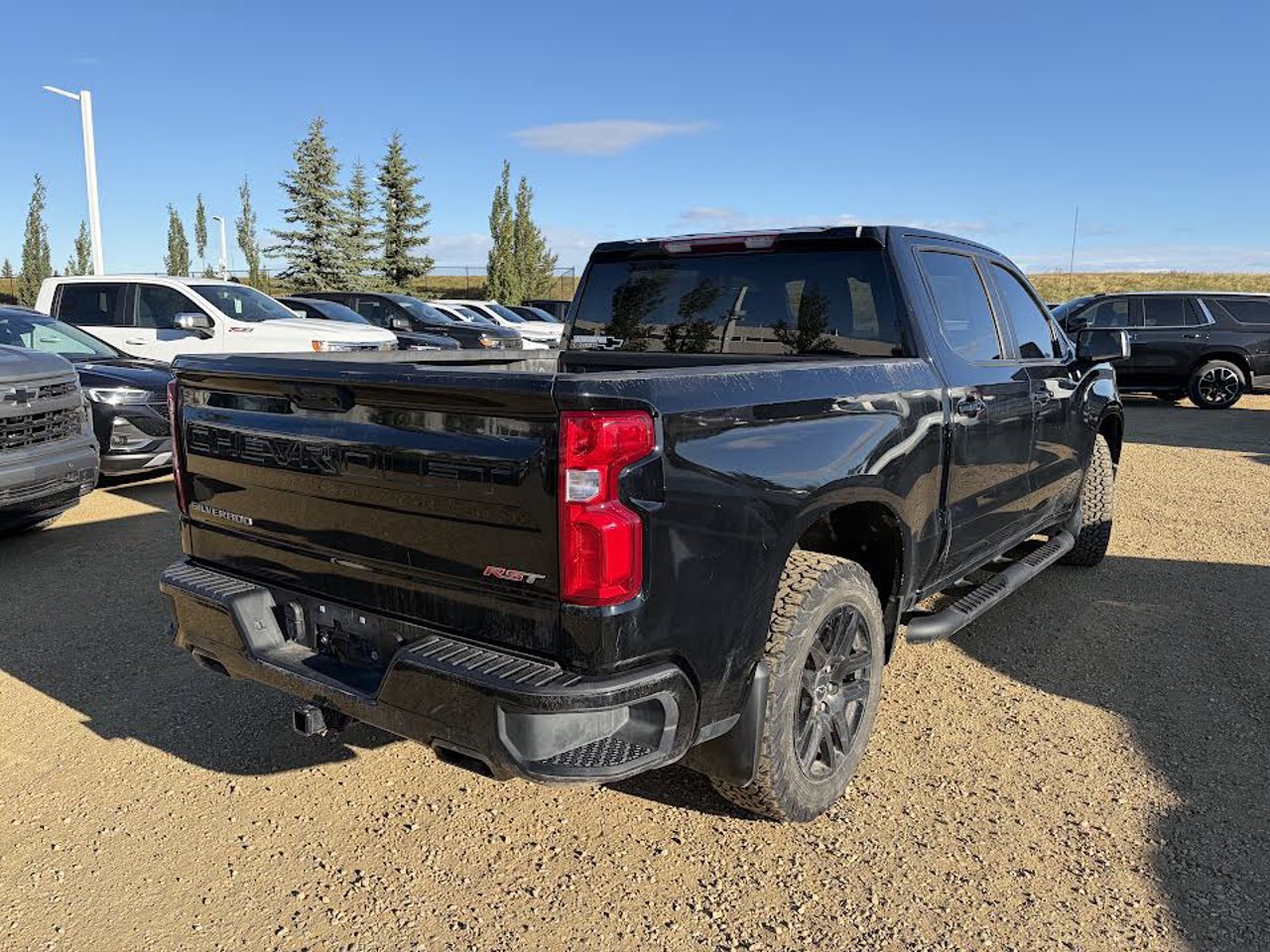 2022 Chevrolet Silverado 1500 4WD Crew Cab 147 RST Black Sherwood Park - photo #4