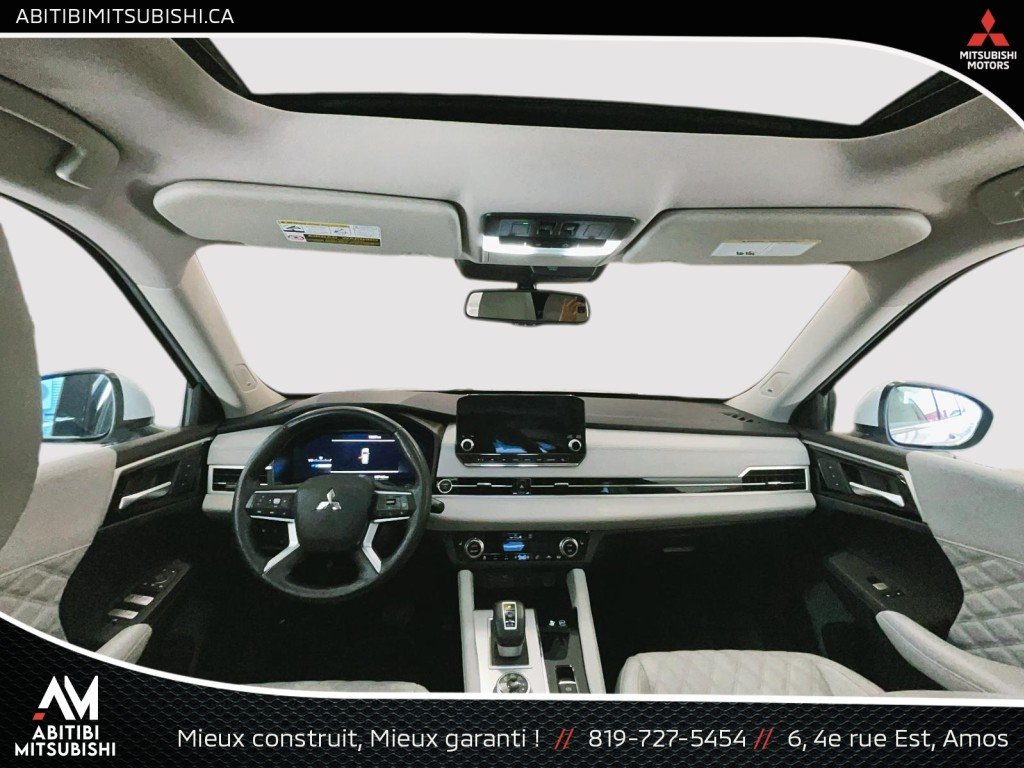 2023 Mitsubishi Outlander Plug-In Hybrid White Amos - photo #12