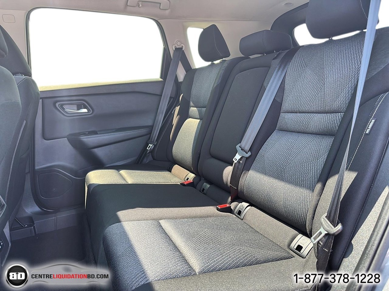 Nissan Rogue SV TI avec ensemble toit ouvrant | A8714 2024 Argent Granby - photo #13