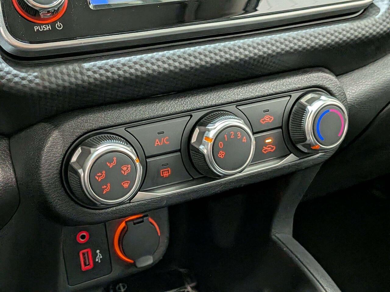 Nissan Kicks S FWD 2024 Blanc Val-David - photo #22