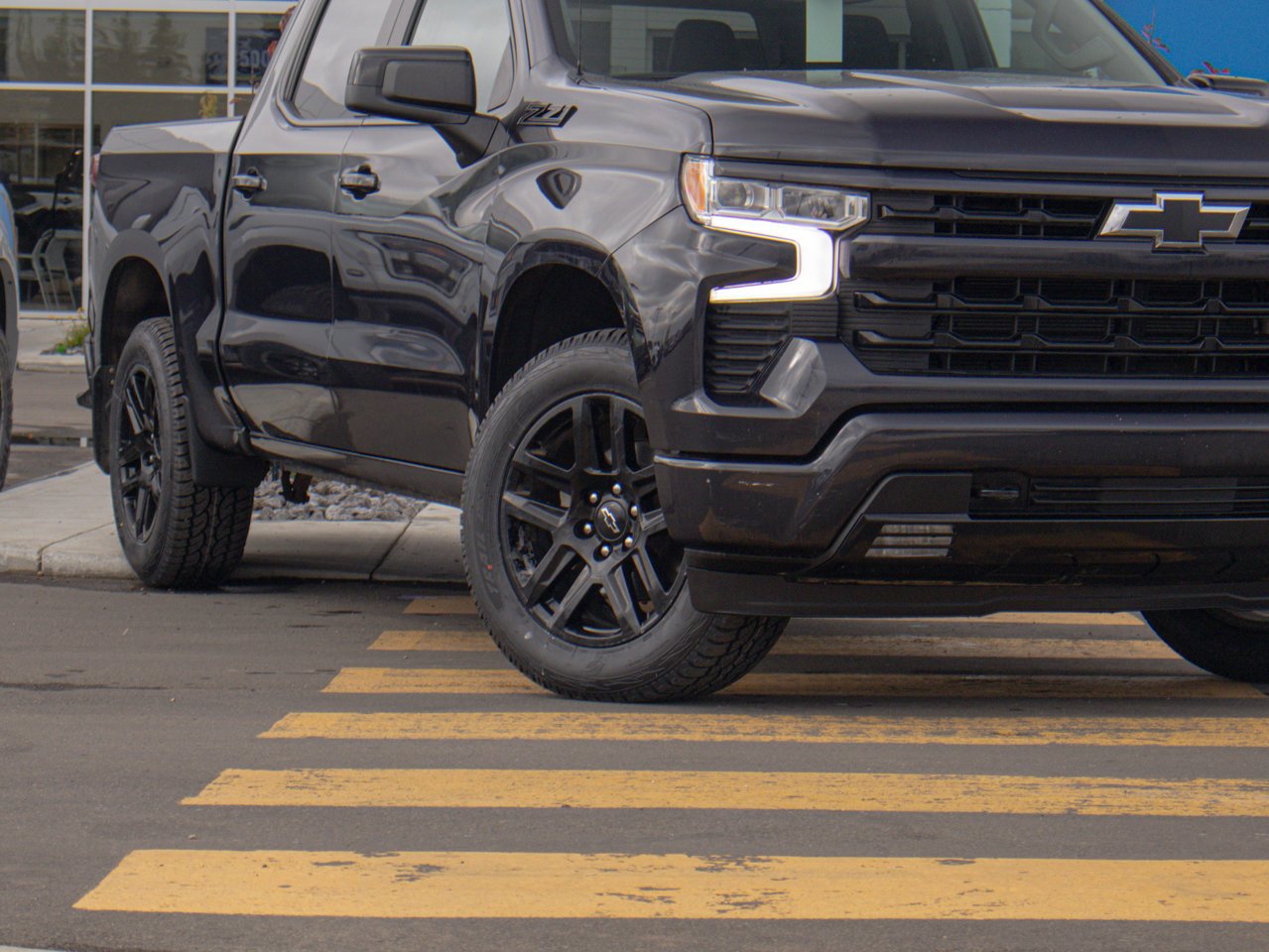 2024 Chevrolet Silverado 1500 4WD Crew Cab 147 RST Grey Sherwood Park - photo #5