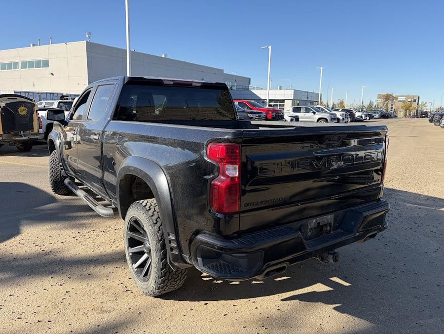 2022 Chevrolet Silverado 1500 Custom Trail Boss 5.3L | Aftermarket Wheels Black