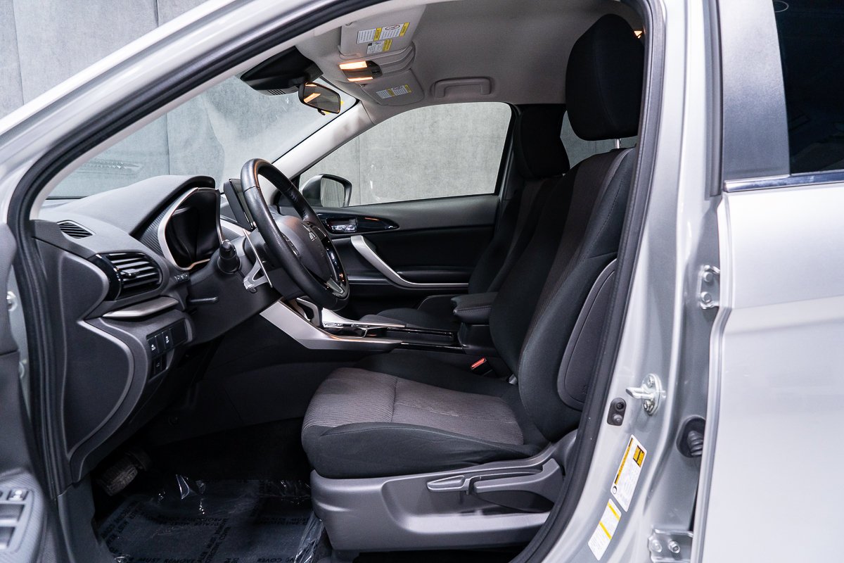 2024 Mitsubishi Eclipse Cross LE S-AWC Silver Montreal - photo #16