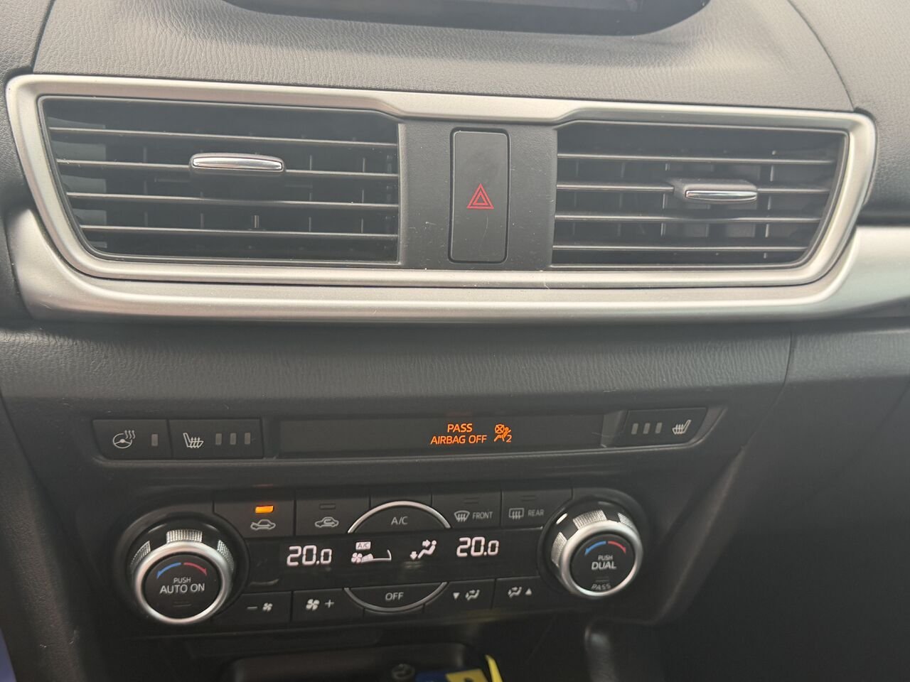 2017 Mazda Mazda3 Blue Ste-Marie - photo #17