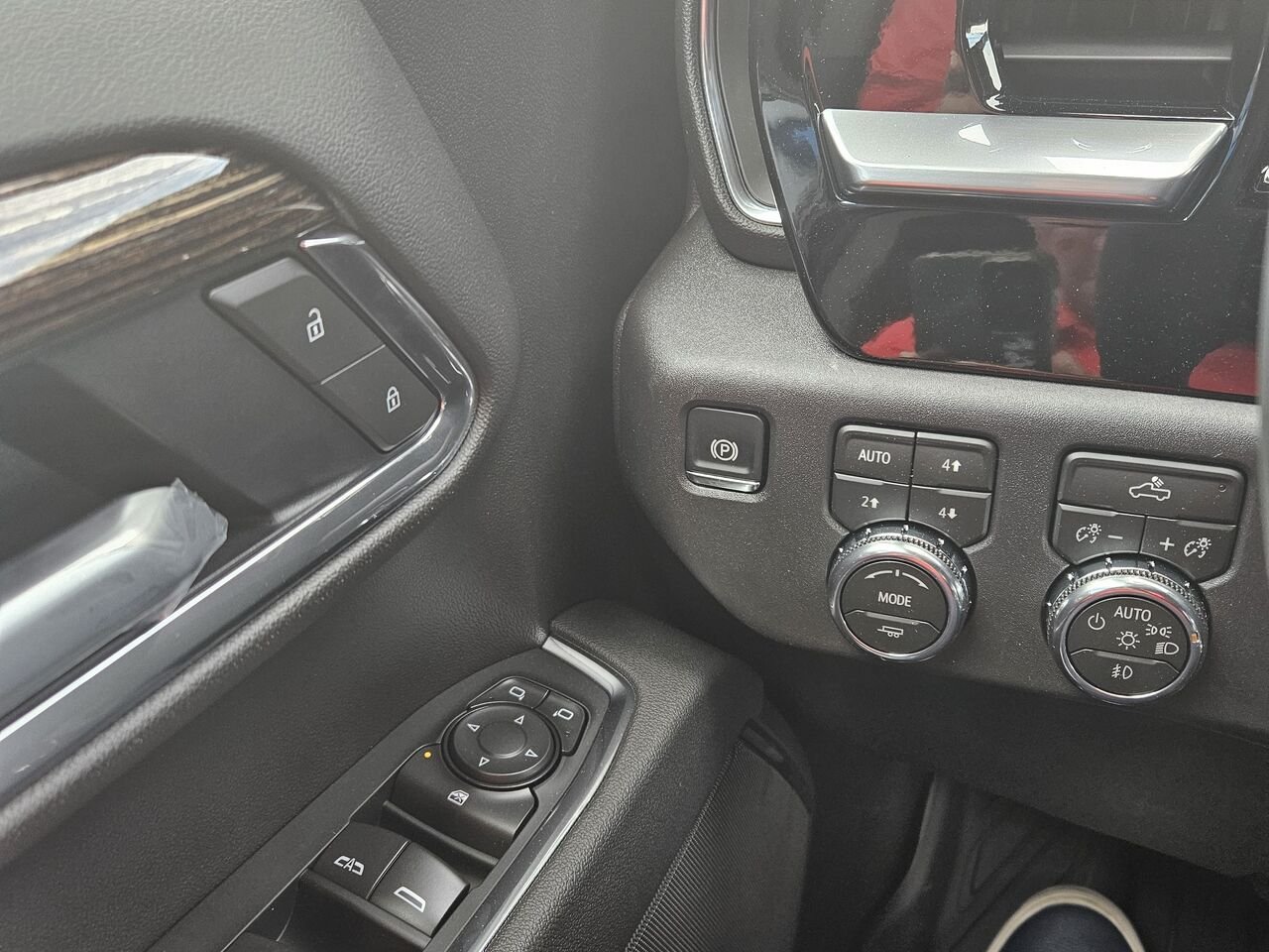GMC Sierra 1500 Elevation cabine multiplace 4RM 157 po 2026 Blanc sommet Thetford Mines - photo #10