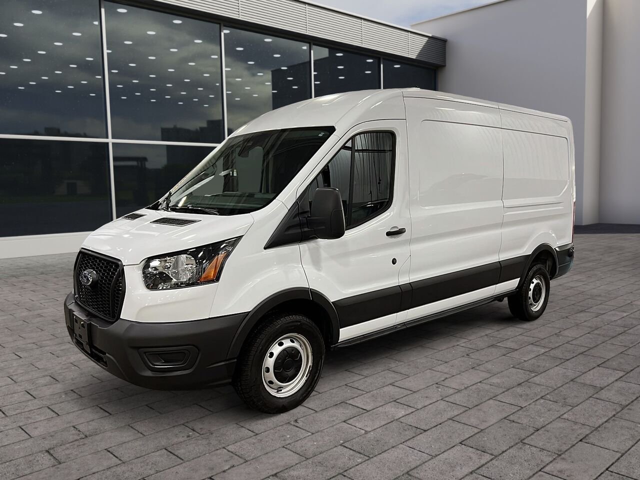 2024 Ford Transit T-250 PA toit moyen 148 po White Québec - photo #18