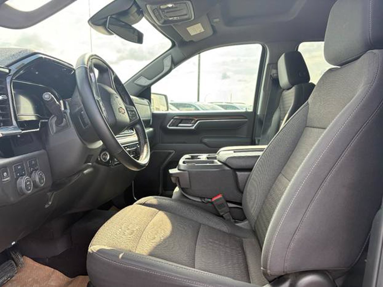 2025 Chevrolet Silverado 1500 4WD Crew Cab 147 LT White Sherwood Park - photo #5
