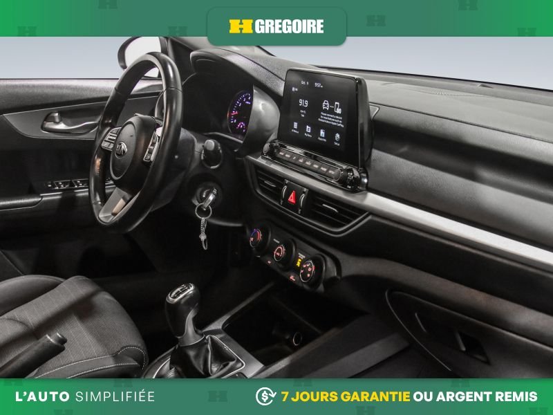 2021 Kia Forte Grey Laval - photo #32
