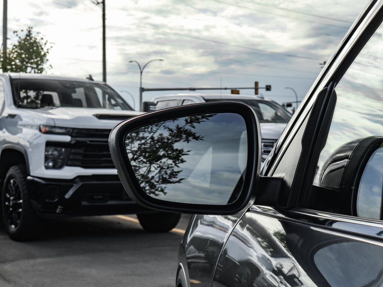 2025 Ford Escape Platinum AWD Grey Sherwood Park - photo #12
