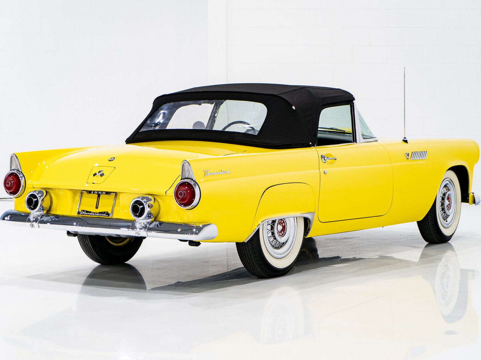 Ford Thunderbird **PRICE IN USD** Fully restored 1955 Montréal - photo #47