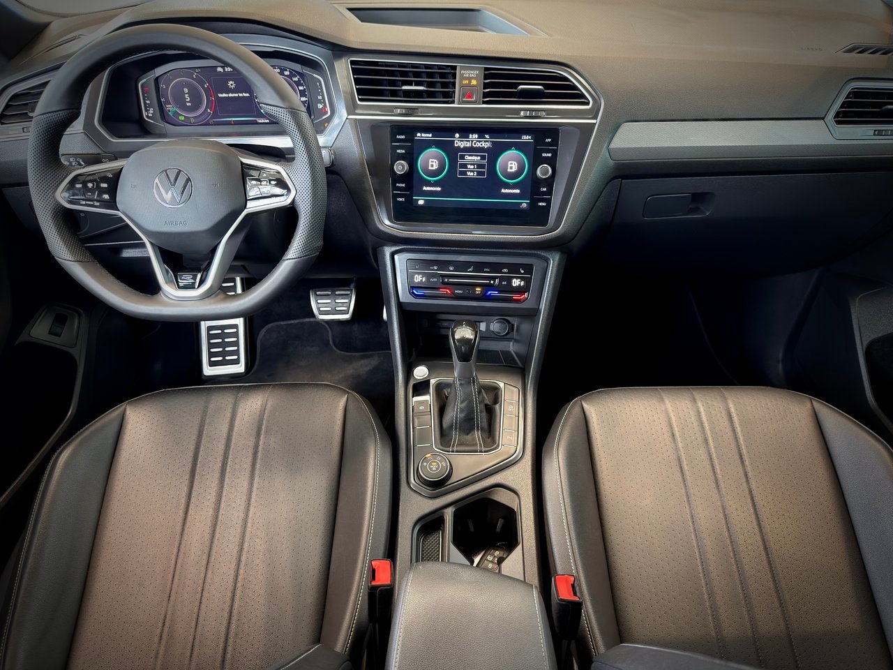 2022 Volkswagen Tiguan Black Notre-Dame-des-Prairies - photo #25