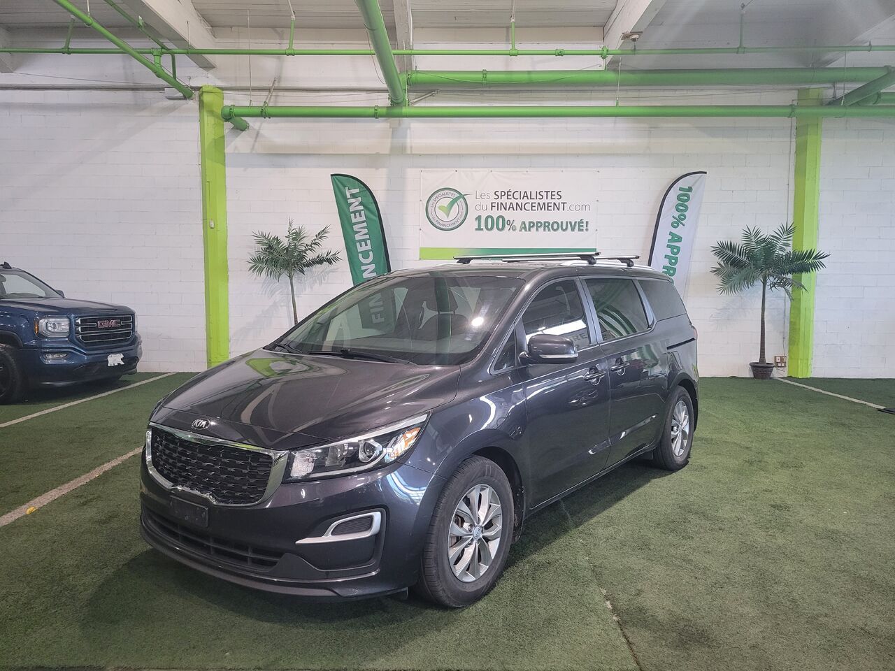 Black 2019 Kia Sedona Minivan Front-Wheel Drive Automatic