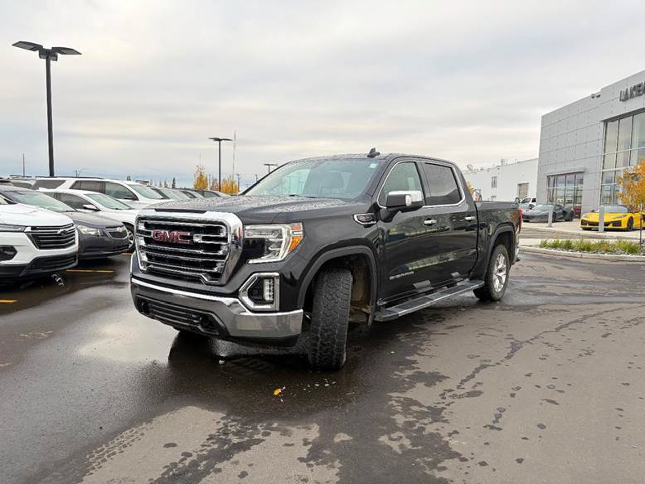 2021 GMC Sierra 1500 4WD Crew Cab 147 SLT Black Sherwood Park - photo #2