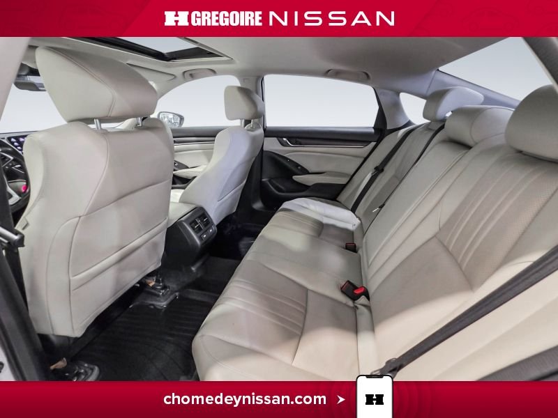 Honda Accord CL7288 | Touring * Cuir * Toit * Mag * Volant Chauffant 2018 Blanc Laval - photo #29