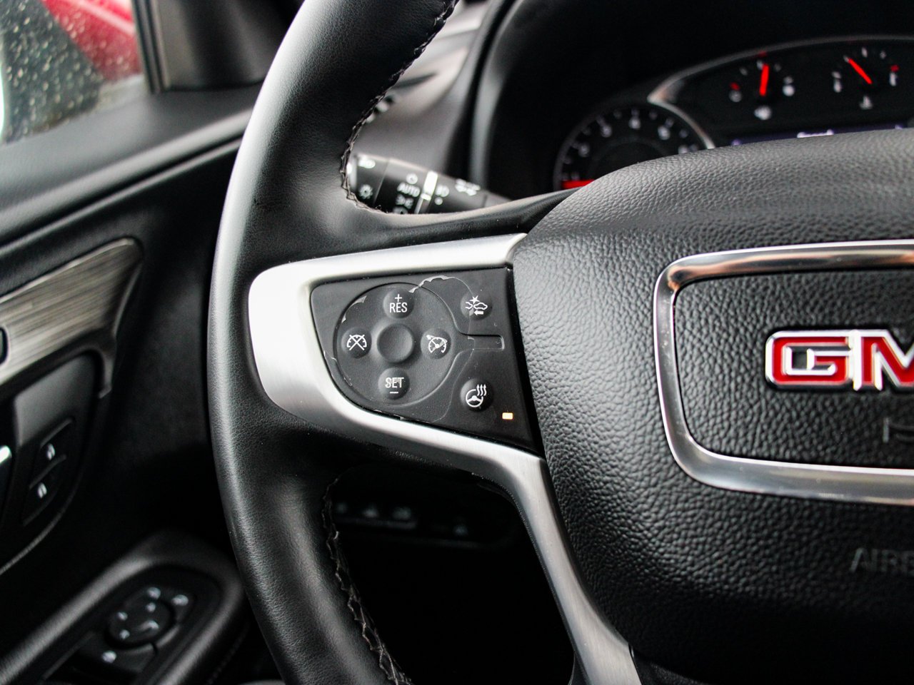 2023 GMC Terrain AWD 4dr SLT Red Sherwood Park - photo #21