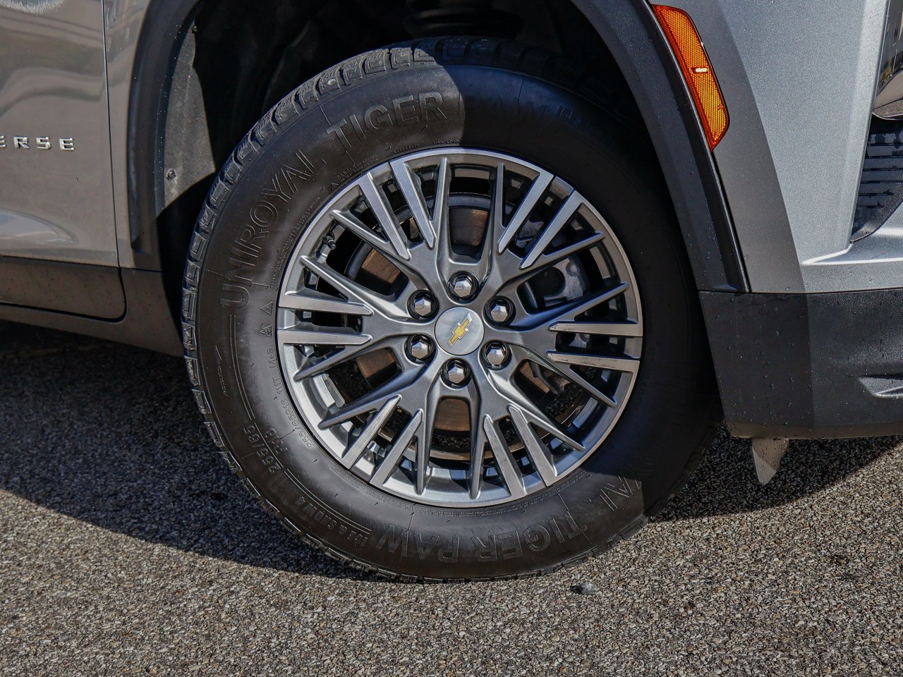 2026 Chevrolet Traverse AWD 4dr LT Grey Sherwood Park - photo #4