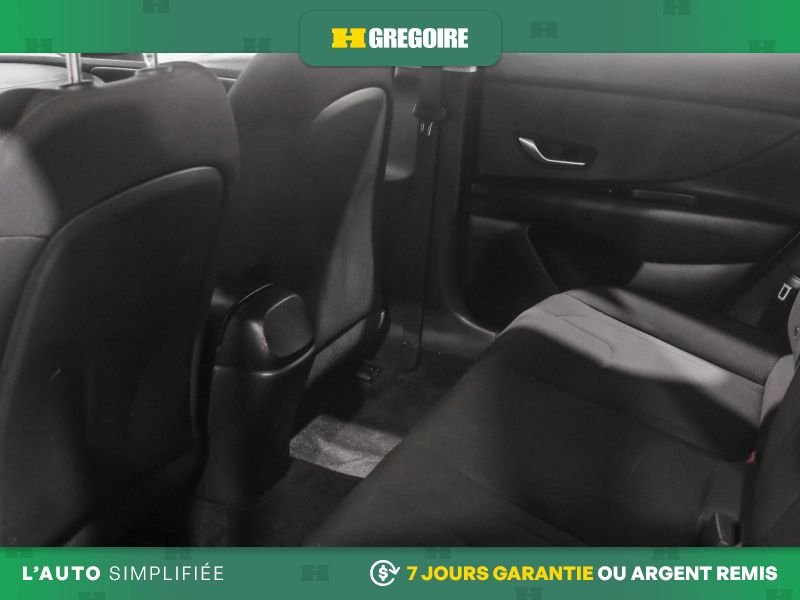 Hyundai Elantra 2022 Blanc Saint-Eustache - photo #28