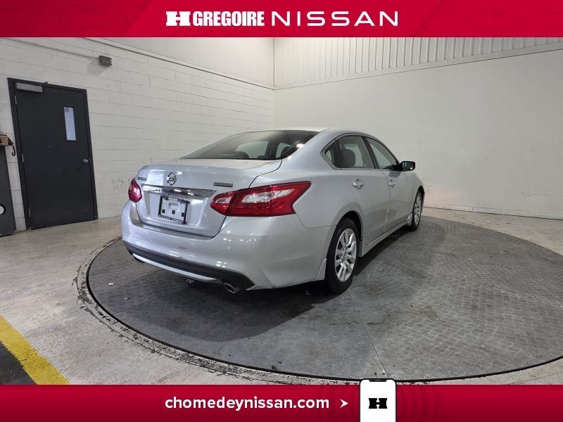 Nissan Altima 2016 Argent Laval - photo #8