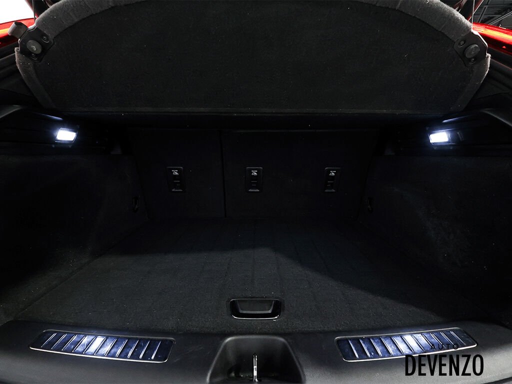 2020 Cadillac XT4 Silver Saint-Eustache - photo #21