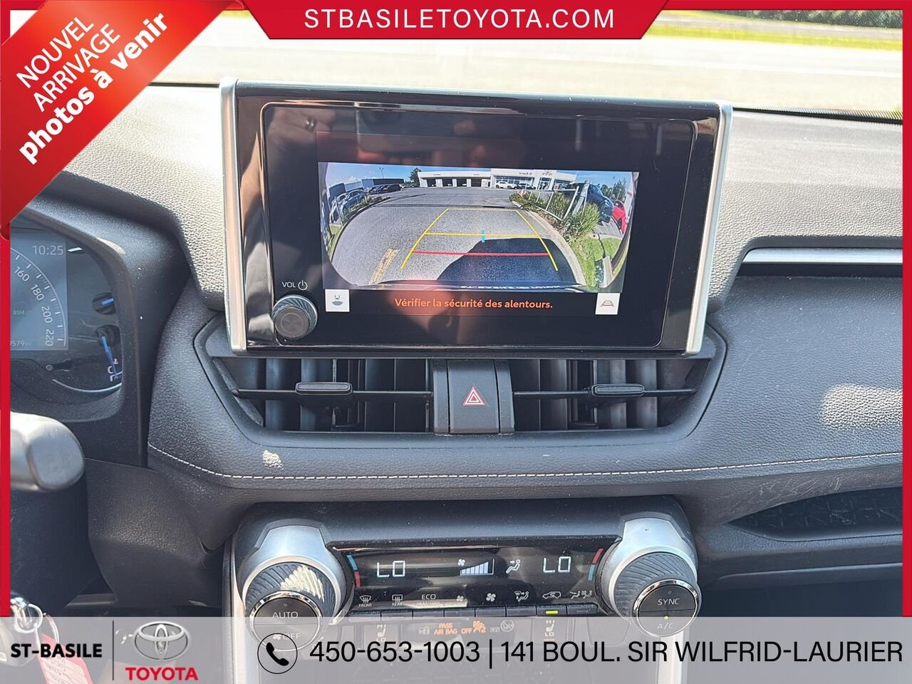 TOYOTA RAV4 Hybride 2023 Gris Saint-Basile-le-Grand - photo #5