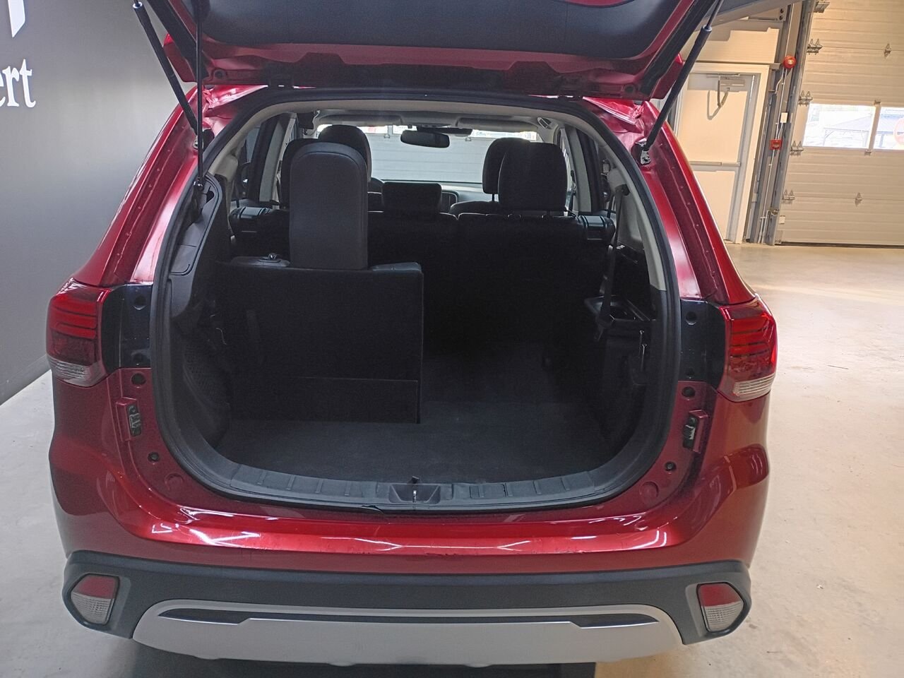 2019 Mitsubishi Outlander Red Blainville - photo #15