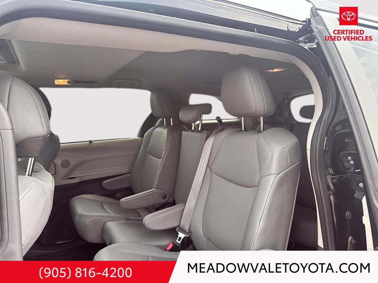 2024 Toyota Sienna Black Mississauga - photo #20