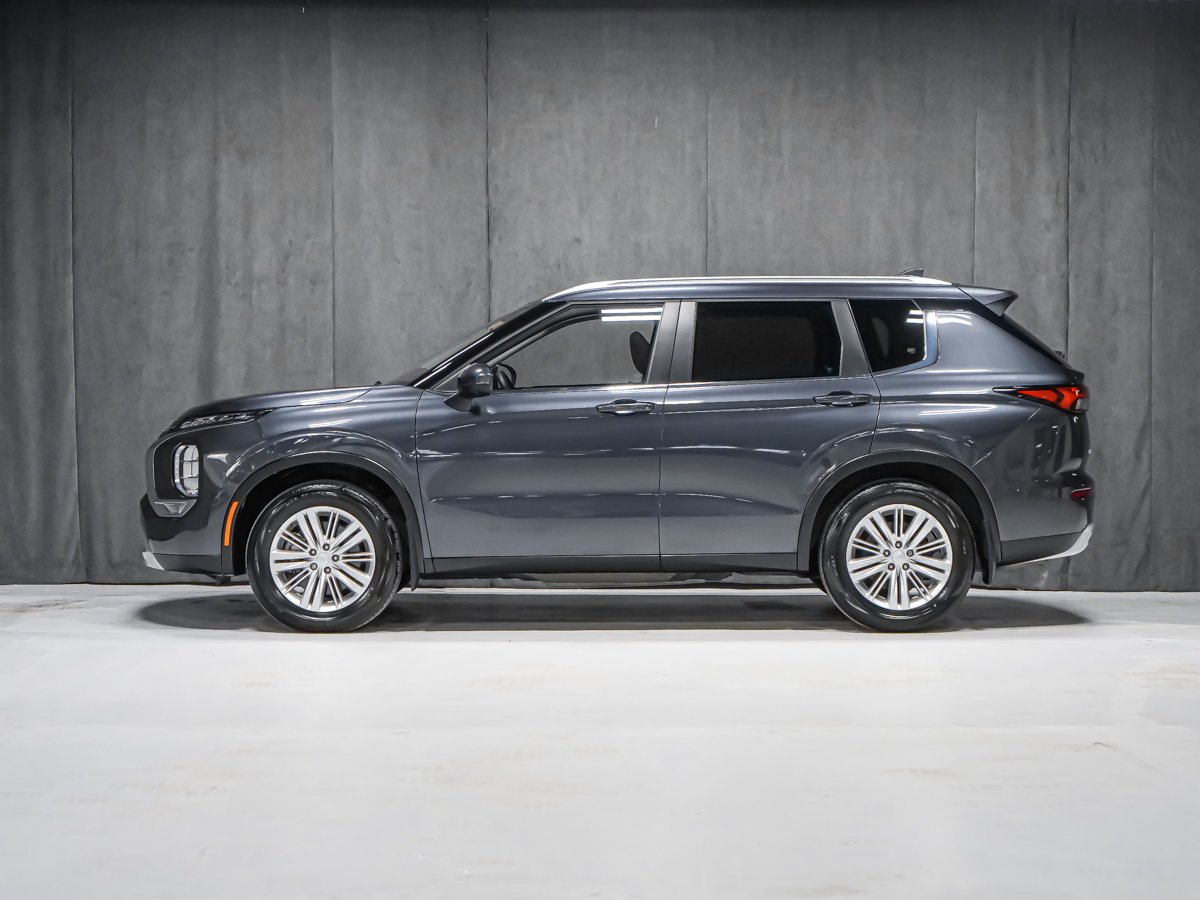 Mitsubishi Outlander LE 2024 Gris Montréal - photo #2