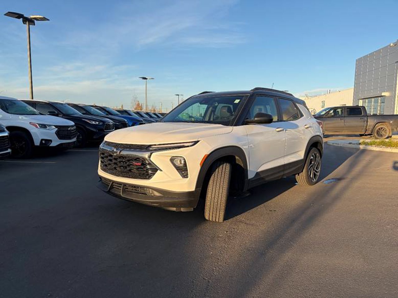 2026 Chevrolet Trailblazer AWD 4dr RS White Sherwood Park - photo #2