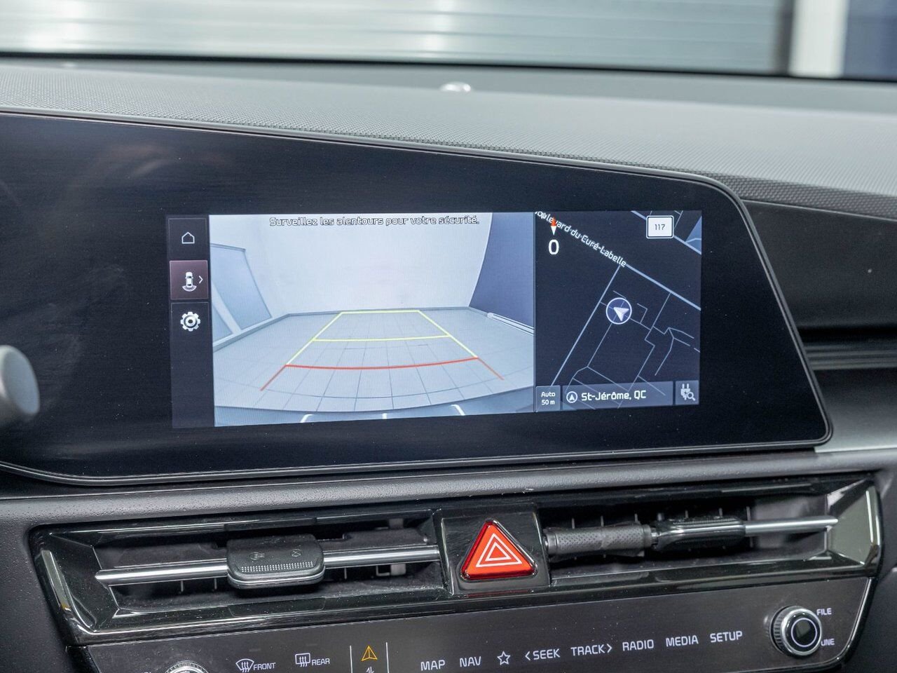 Kia Niro EV WIND *NAV* SIÈGES CHAUFF REG ADAPT ALERTES *BAS KM 2026 Gris Saint-Jérôme - photo #16