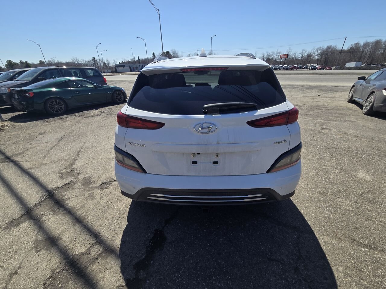 2023 Hyundai Kona Electric White  - photo #3