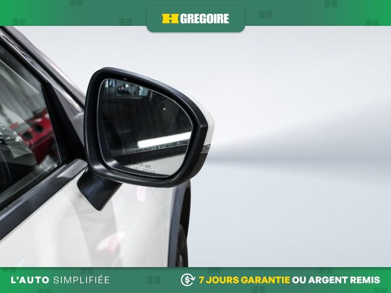 2021 Nissan Rogue White Blainville - photo #13