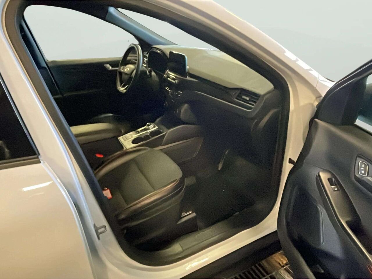 Ford Escape 2023 Blanc Gatineau - photo #19