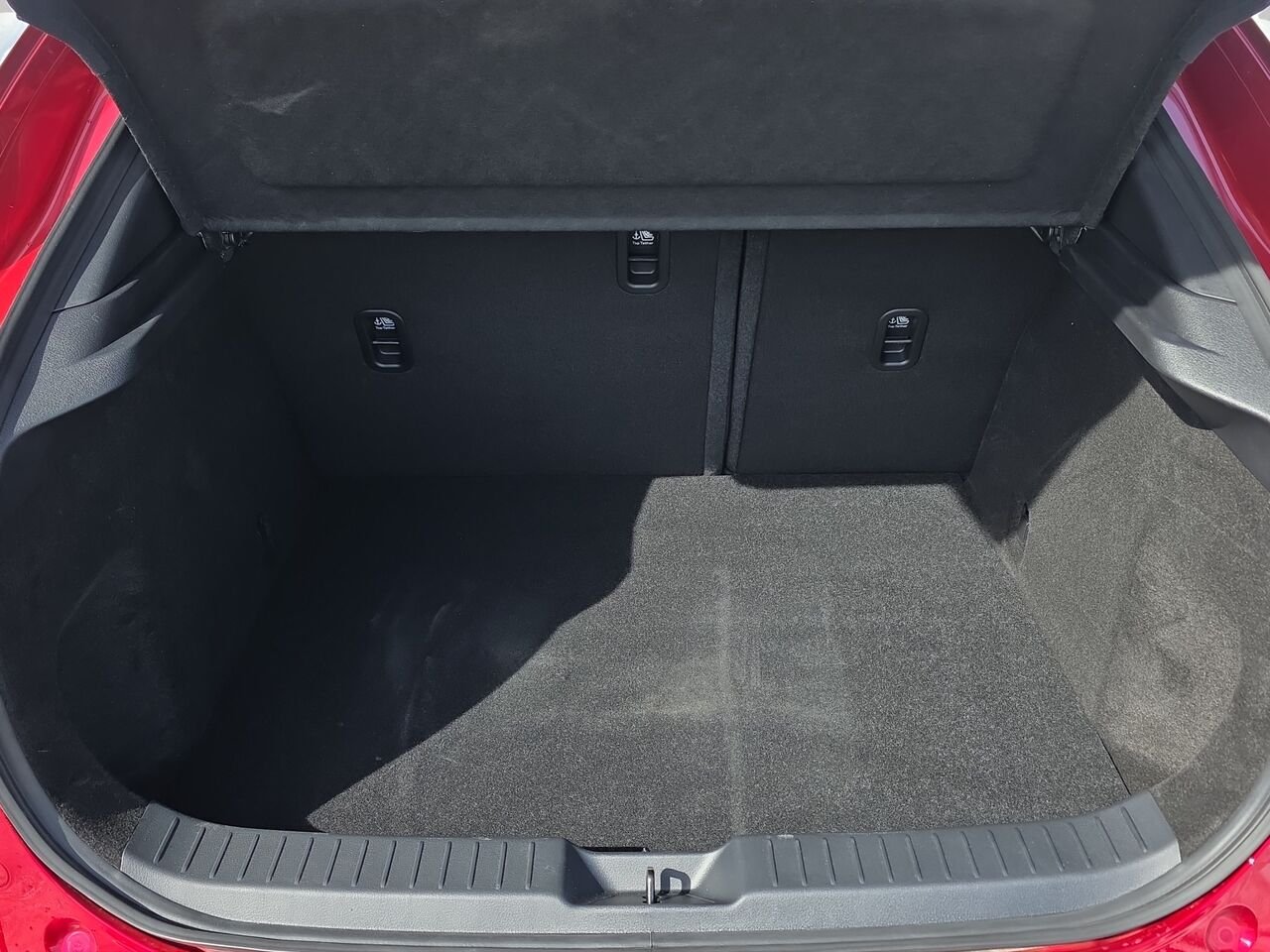 2026 Mazda CX-30 GT, awd, toit ouvrant, Écran 360 degré, Navigation, chargeur sans fil pour cellulaire Soul Red Crystal Metallic Val-David - photo #22