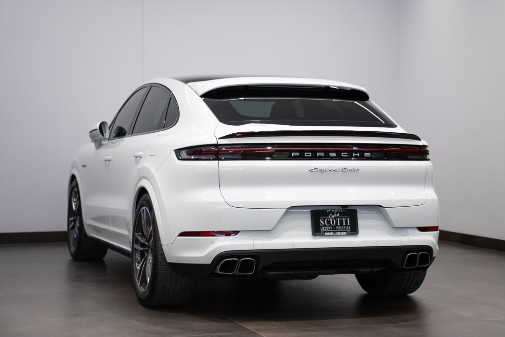 2024 Porsche Cayenne White Saint-Eustache - photo #5