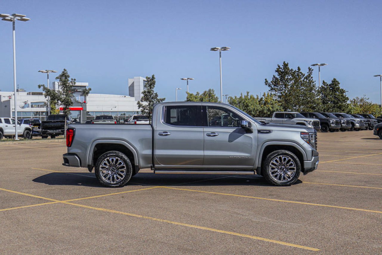 2025 GMC Sierra 1500 4WD Crew Cab 147 Denali Ultimate Grey Sherwood Park - photo #9