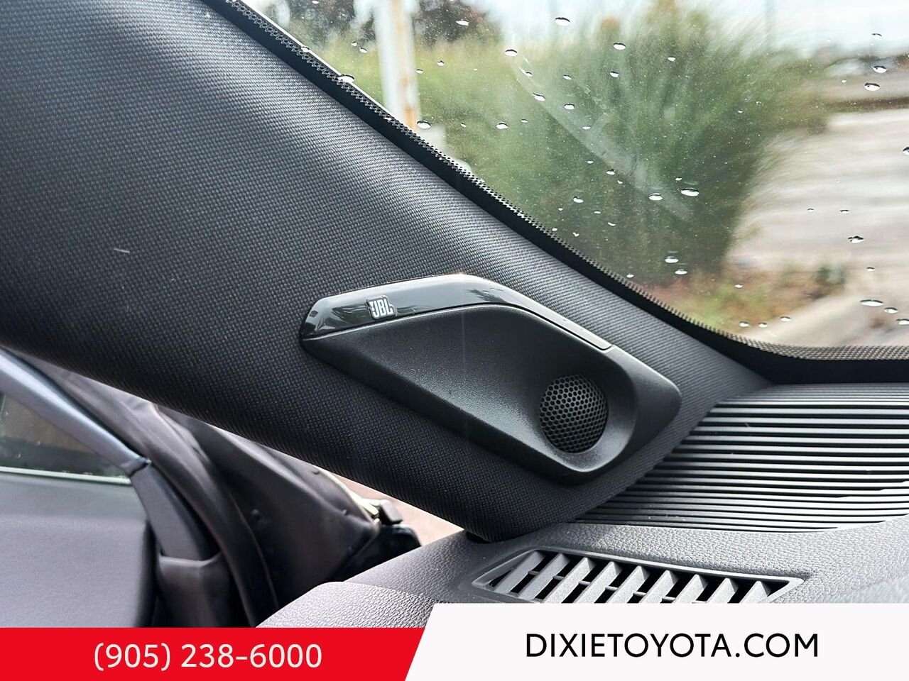 2023 Toyota Venza Hybrid Limited AWD / CLEAN CARFAX / HEATED AND VENTILATED SEATS / MOONROOF / ALLOY WHEELS / CARPLAY AND ANDROID AUTO Grey Mississauga - photo #11