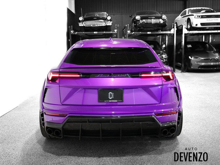 2021 Lamborghini Urus 2021 mauve