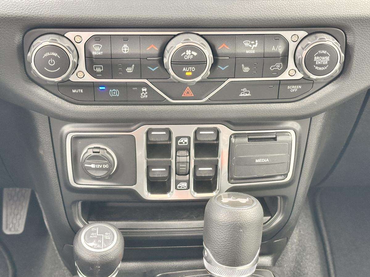 2025 Jeep Wrangler Blue Saint-Basile-le-Grand - photo #12