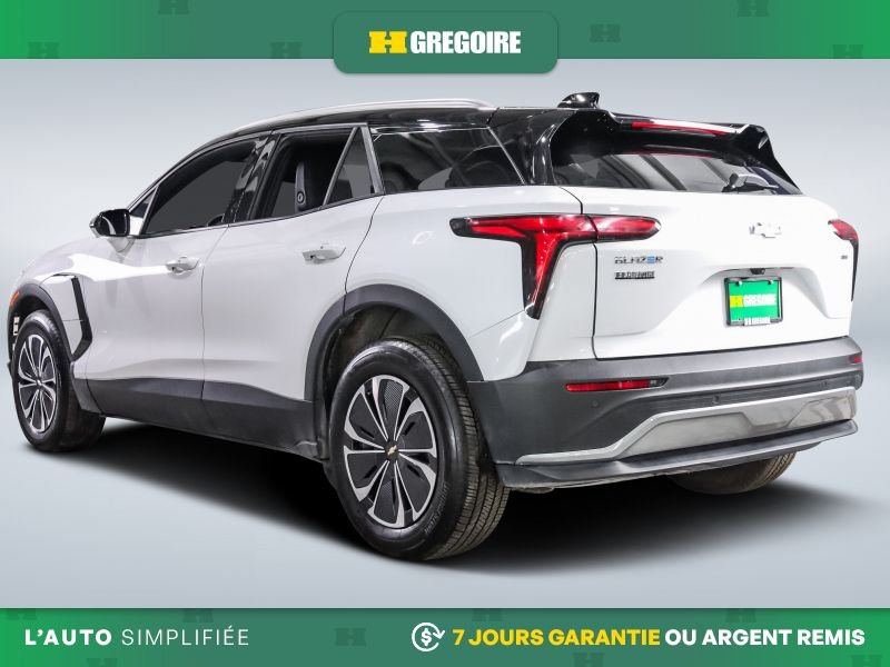 2025 Chevrolet Blazer White Blainville - photo #4