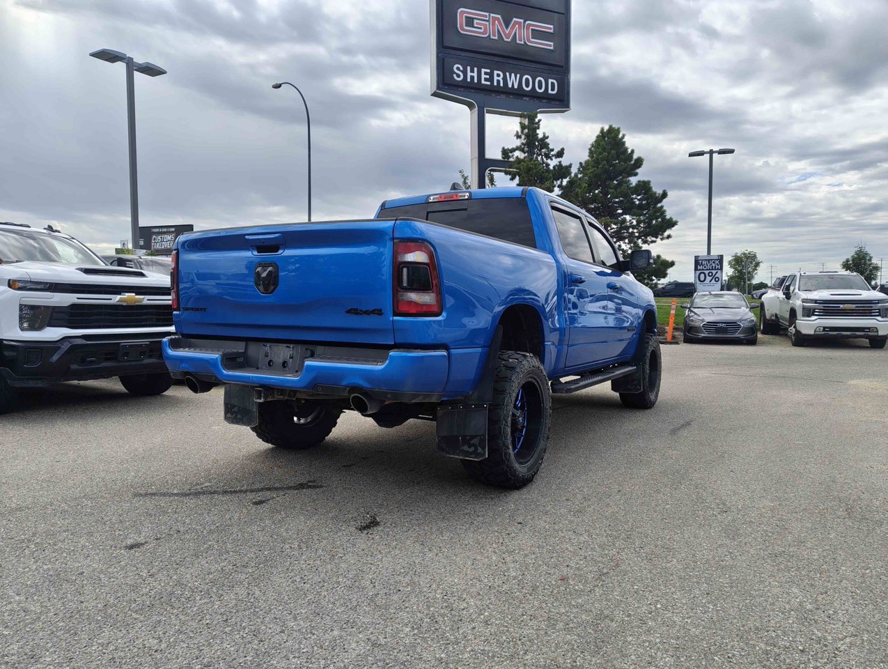 2021 Ram 1500 Sport 4x4 Crew Cab 5'7 Box Blue Sherwood Park - photo #5