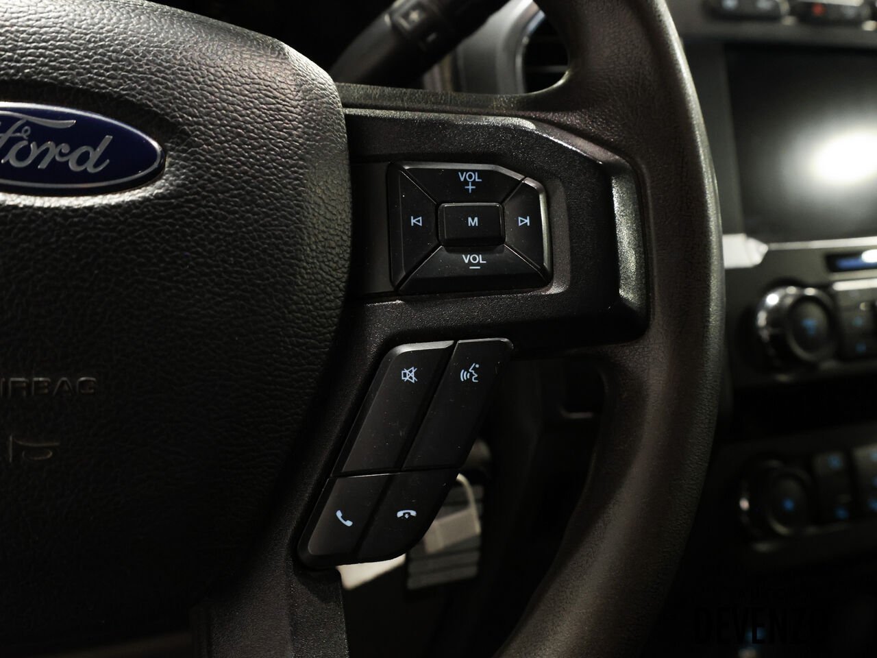 2020 Ford Super Duty F-450 DRW White Saint-Eustache - photo #15