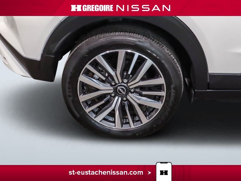 2023 Nissan Kicks White Laval - photo #13