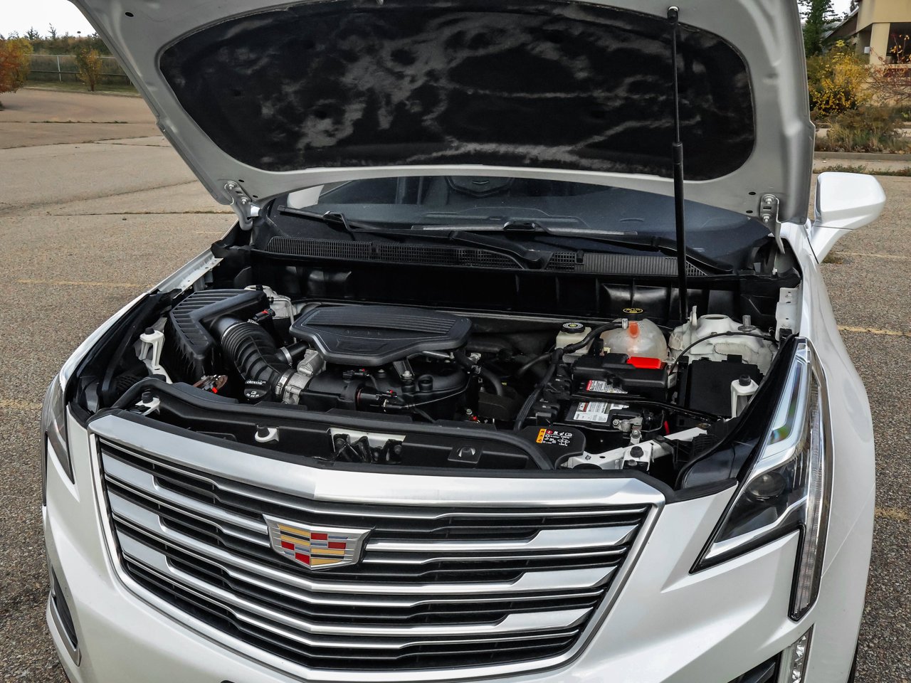2017 Cadillac XT5 AWD 4dr Luxury White Sherwood Park - photo #9