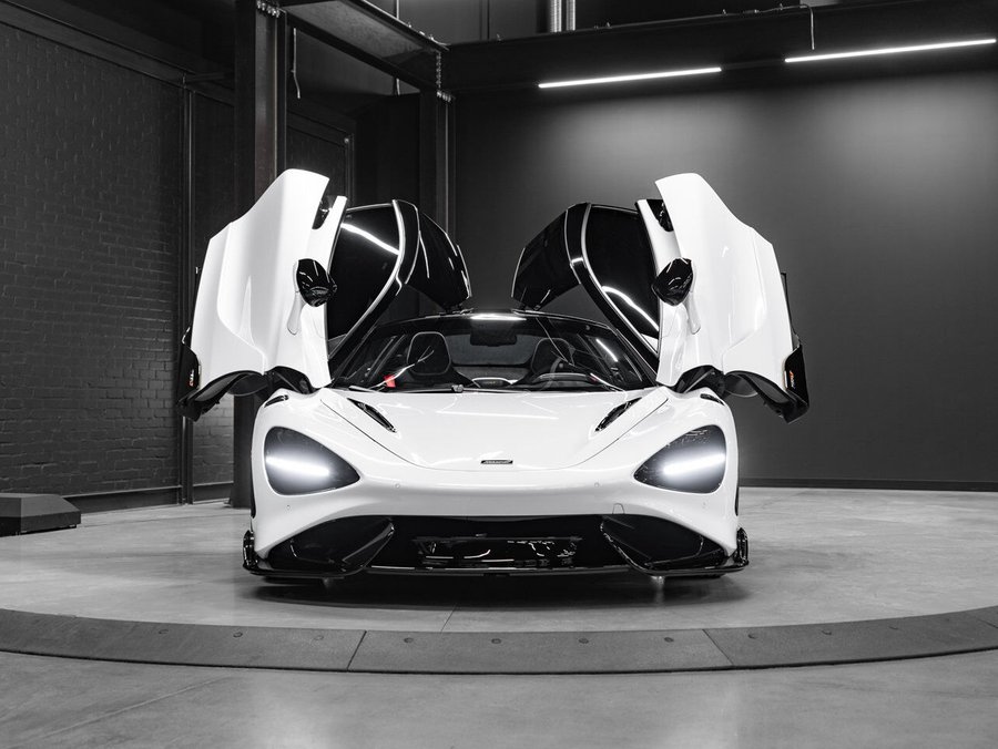 2021 McLaren 765LT 2021 White