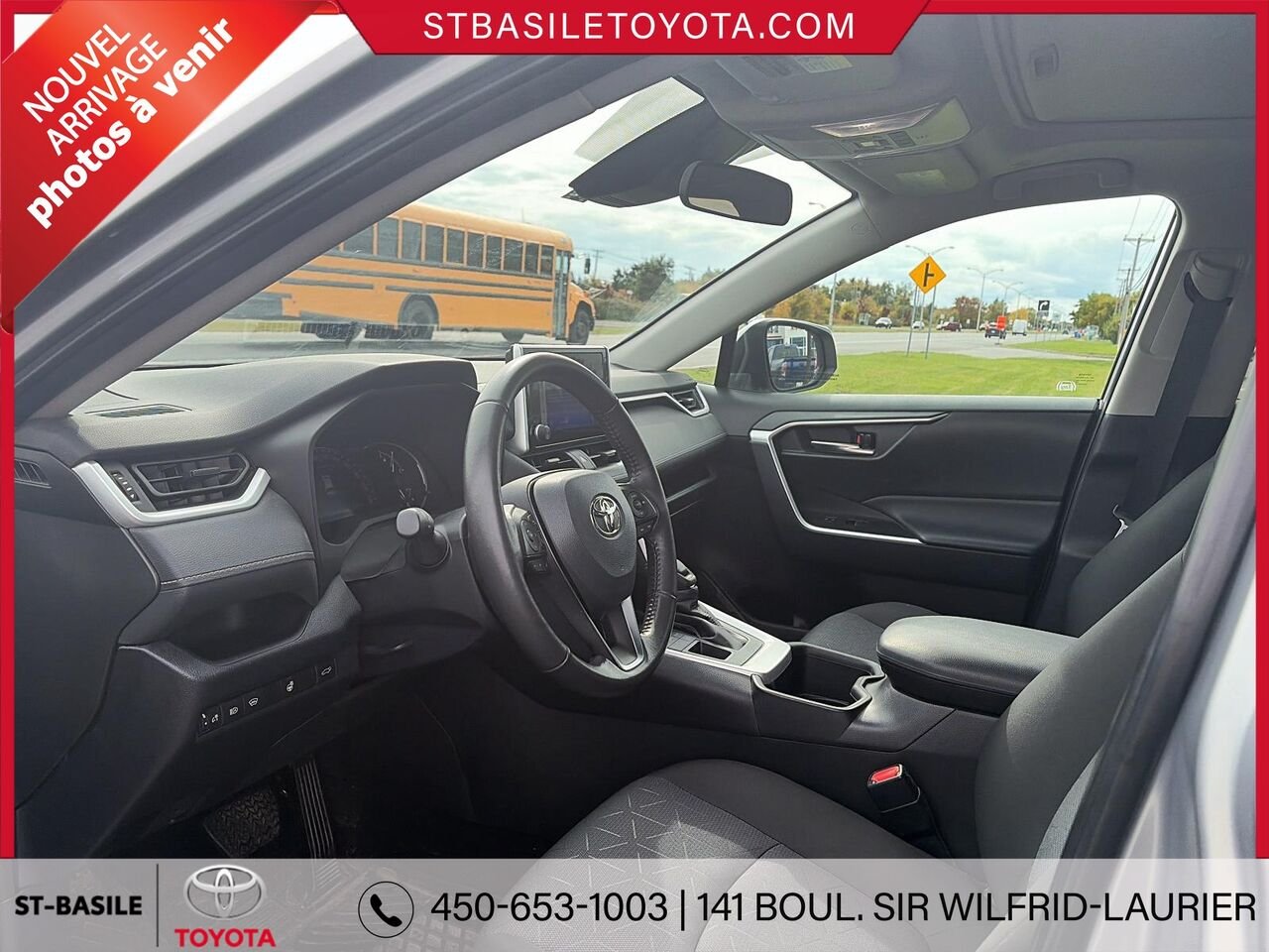 TOYOTA RAV4 2024 Argent Saint-Basile-le-Grand - photo #5