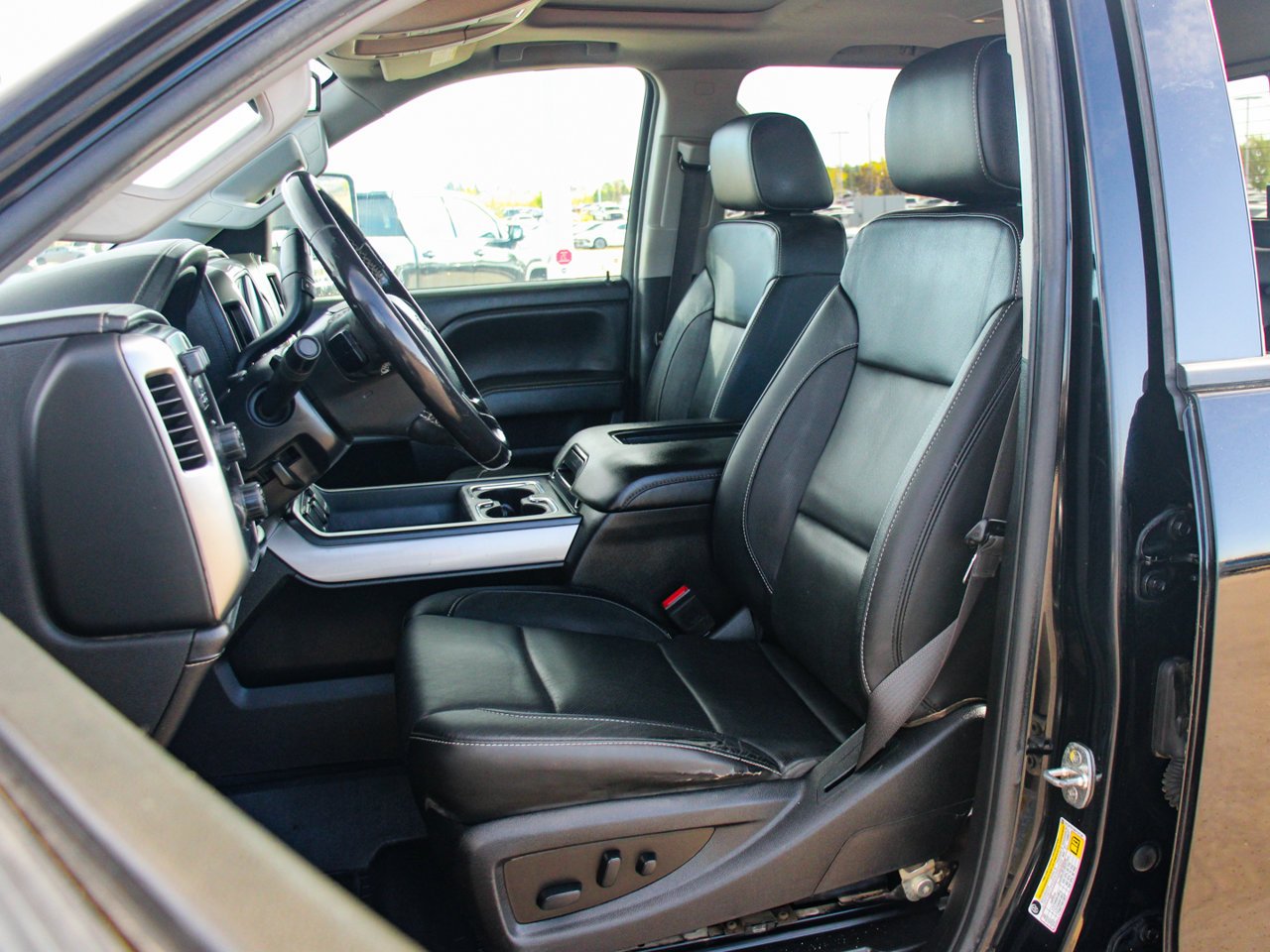 2019 Chevrolet Silverado 2500HD 4WD Crew Cab 153.7 LTZ Black Sherwood Park - photo #30