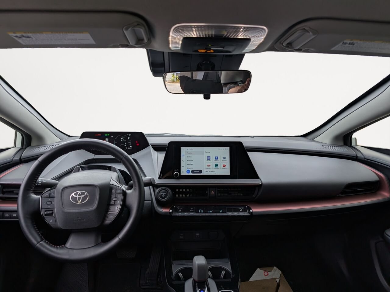 Toyota Prius Prime SE/SIÈGES CHAUFFANTS/VOLANT CHAUFFANT/AC/BLUETOOTH/CAMERA DE RECUL 2023 Blanc Sherbrooke - photo #17