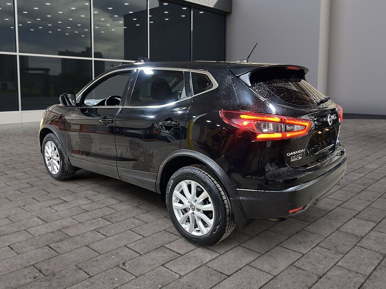 Nissan Qashqai S 2021 Noir Québec - photo #3