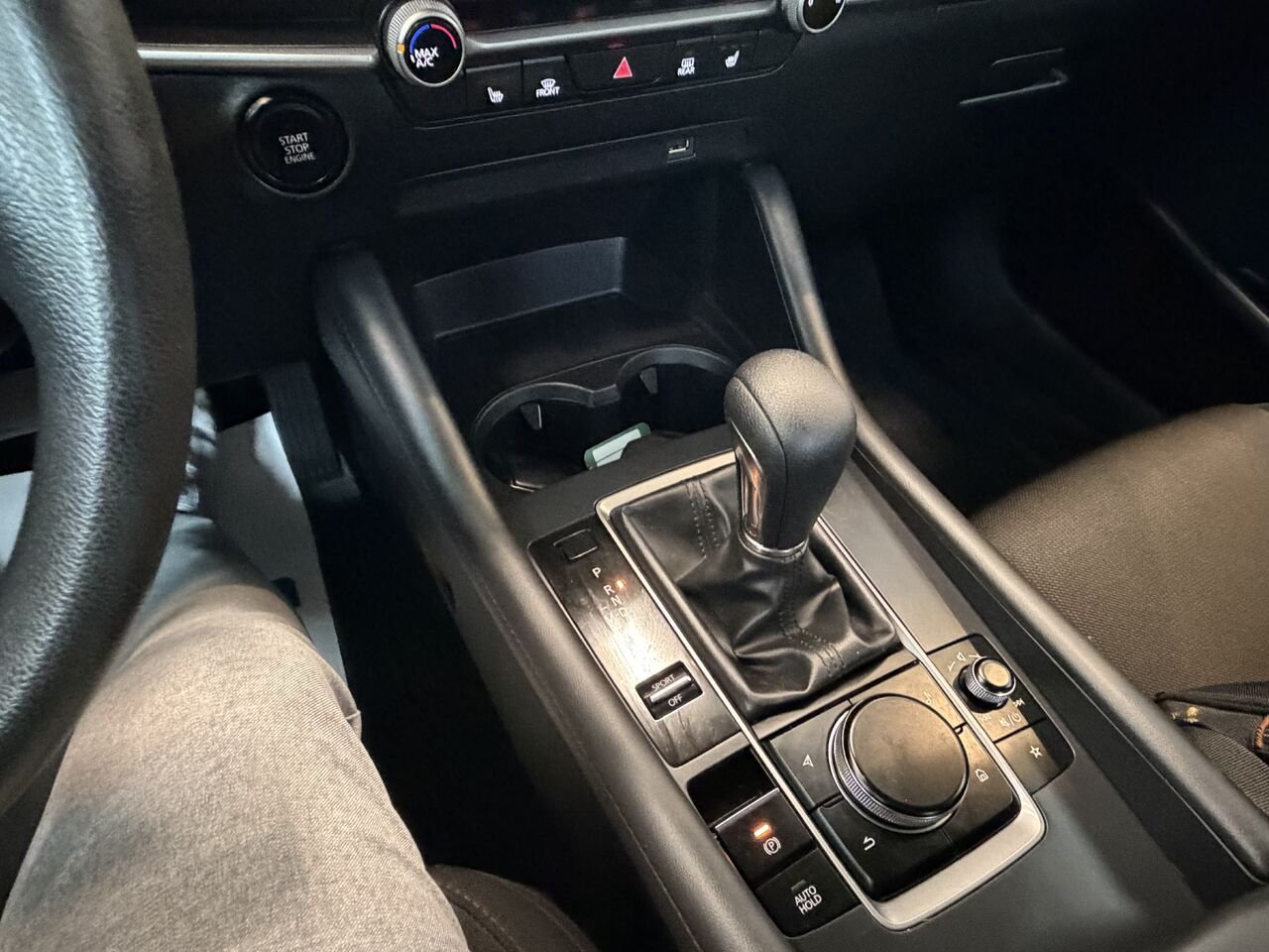 2020 Mazda Mazda3 Red Notre-Dame-des-Prairies - photo #8