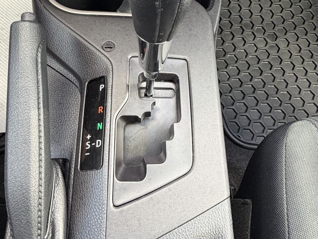 Photo 19 — Toyota RAV4 2018